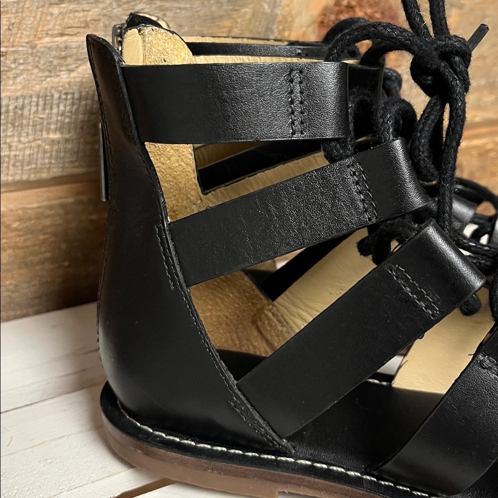 Michael Kors Black Leather Lace Gladiator Sandals Size 7.5 - Picture 2 of 8